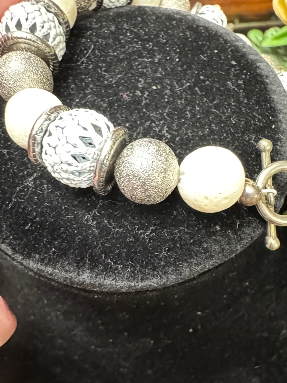 Elegant Neutral Beaded Bracelet — White and Silver - Picture 4 of 5
